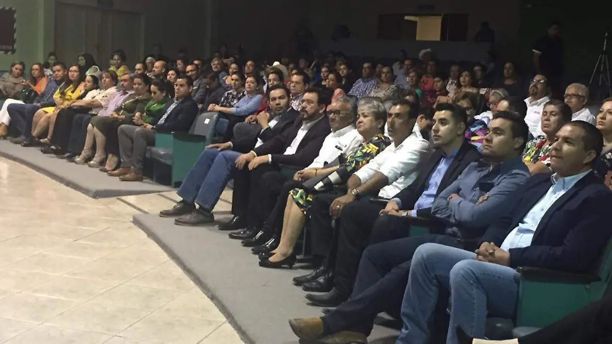 presenta diputado chavez informe